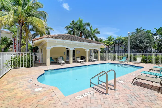 $3,500 | 525 Bayfront Drive, Boynton Beach, FL 33435