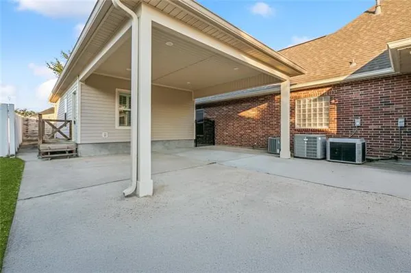 $618,000 | 558 Cypress Drive, Luling, LA 70070