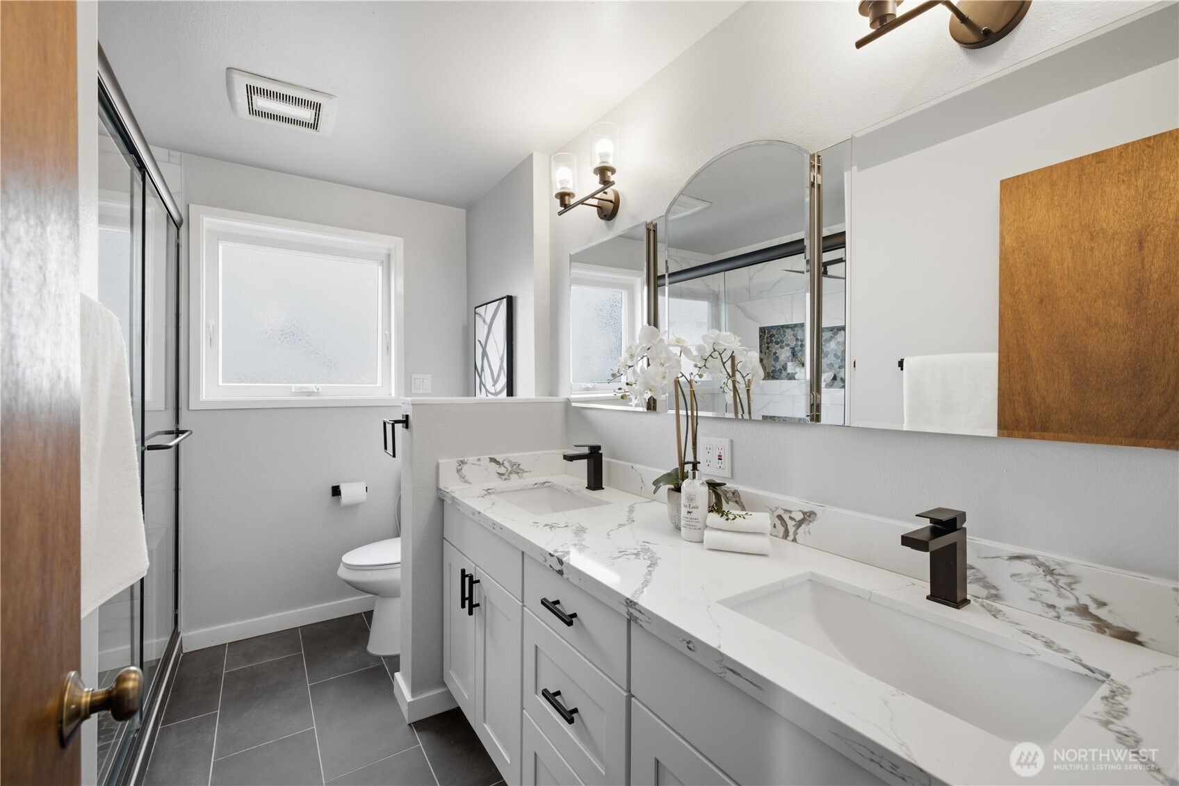 8451 40th Avenue Southwest Seattle, WA 98136 - Photo 15 of 31 Gallery Image 15