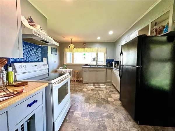 $264,900 | 8 Cohocton Street, Naples, NY 14512