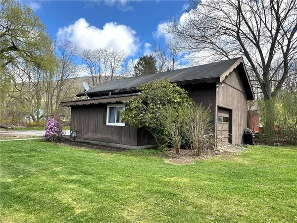 $264,900 | 8 Cohocton Street, Naples, NY 14512