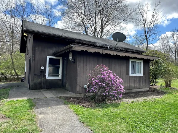 $264,900 | 8 Cohocton Street, Naples, NY 14512