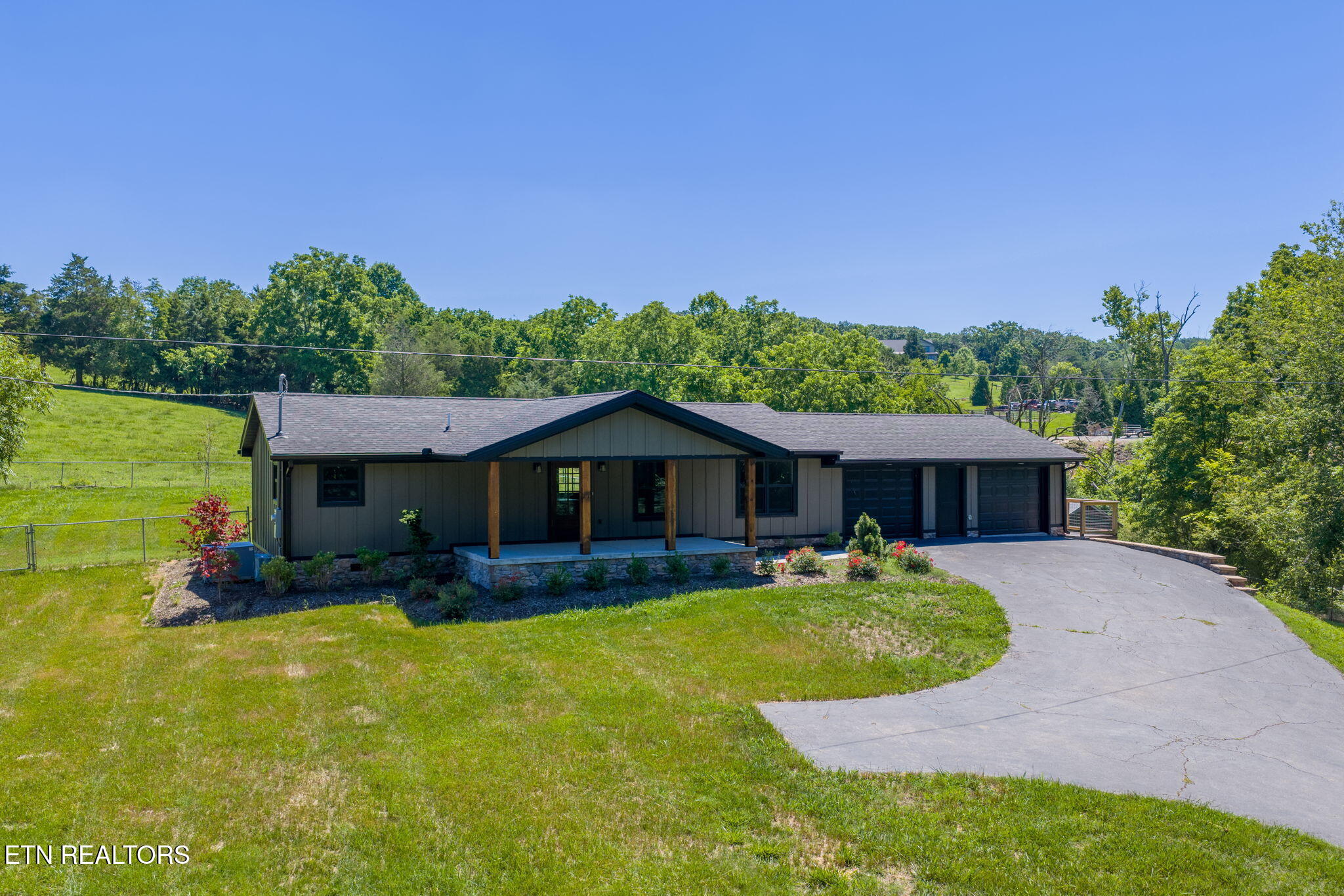 1437 Beacon Road Talbott, TN 37877 - Photo 25 of 31 homesandvideos-741