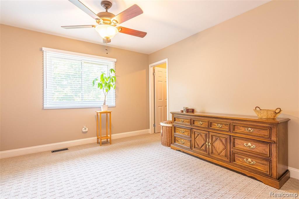 351 Silvervale Drive Rochester Hills, MI 48309 - Photo 30 of 49