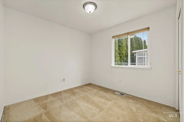 $269,900 | 338 West Birmingham Drive, Nampa, ID 83651