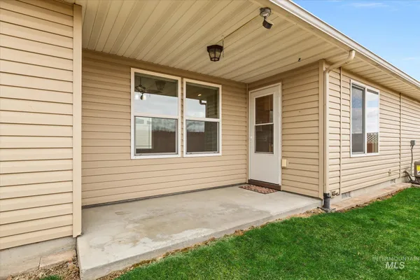 $269,900 | 338 West Birmingham Drive, Nampa, ID 83651