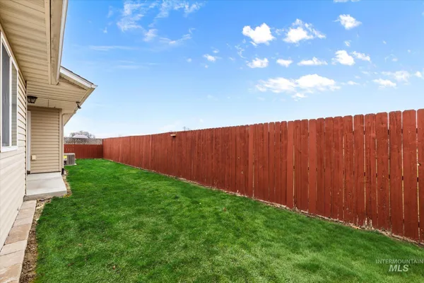 $269,900 | 338 West Birmingham Drive, Nampa, ID 83651