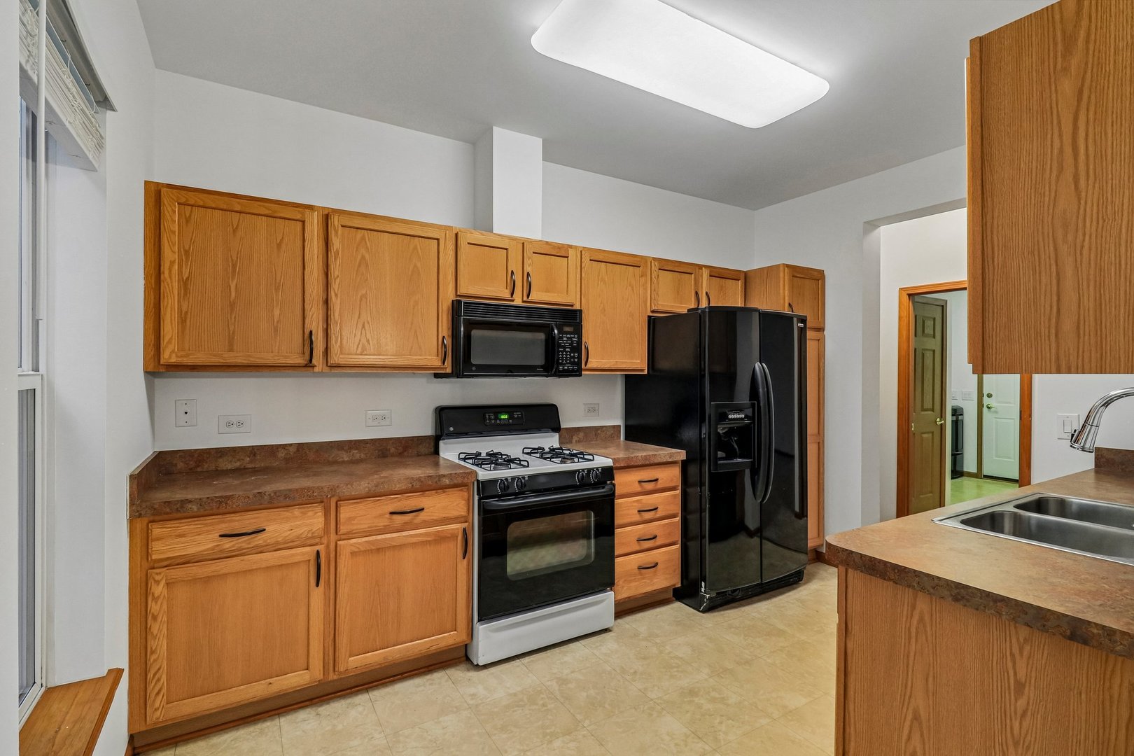 227 Rodeo Drive Grayslake, IL 60030 - Photo 10 of 30