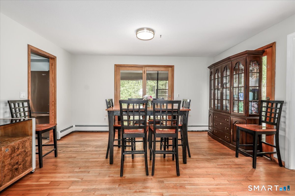 131 Seth Low Mountain Road Ridgefield, CT 06877 - Photo 8 of 39
