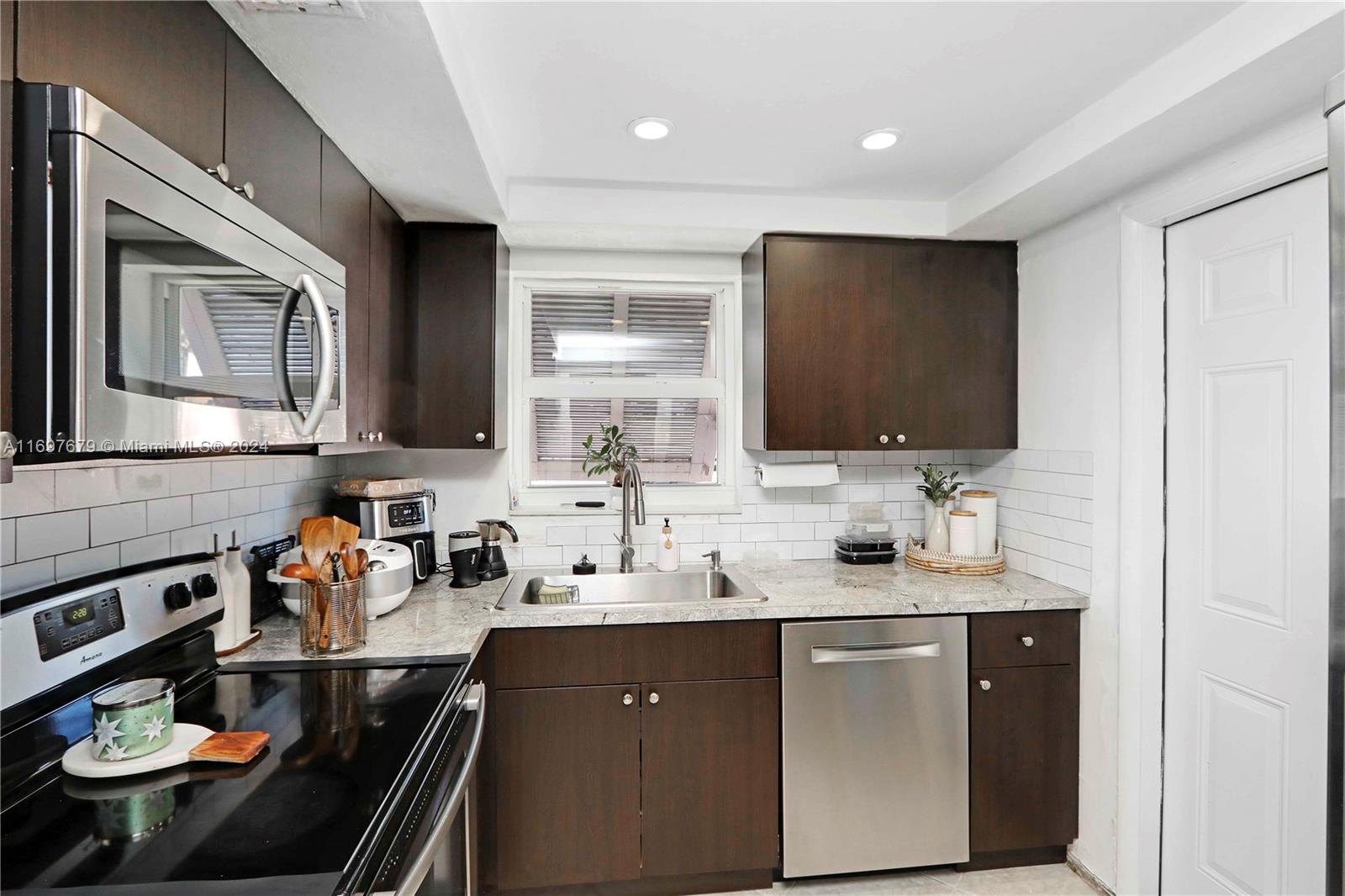 7560 Southwest 82nd Street, Unit G214 Miami, FL 33143 - Photo 12 of 25