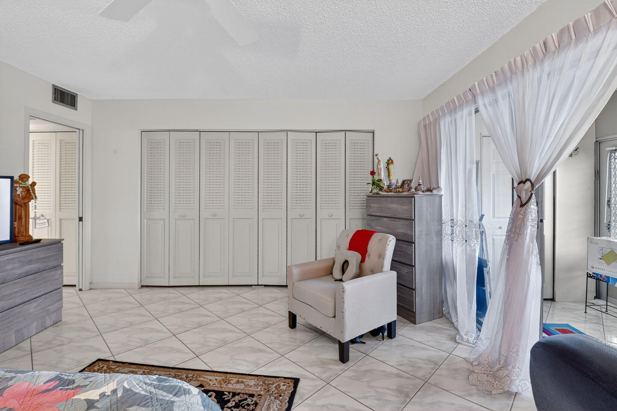 1069 Cornwall East, Unit D Boca Raton, FL 33434 - Photo 11 of 33 24-web-or-mls-DSC_9997