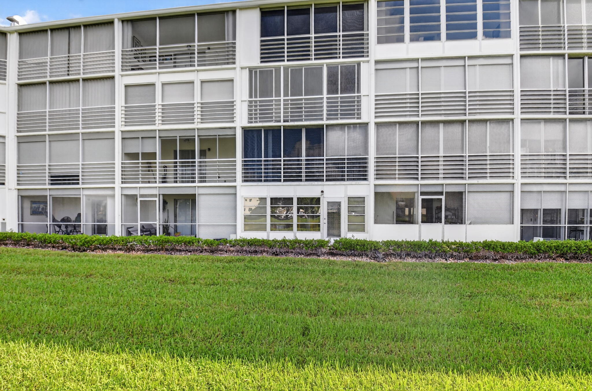 1069 Cornwall East, Unit D Boca Raton, FL 33434 - Photo 15 of 33 41-web-or-mls-DSC_0035