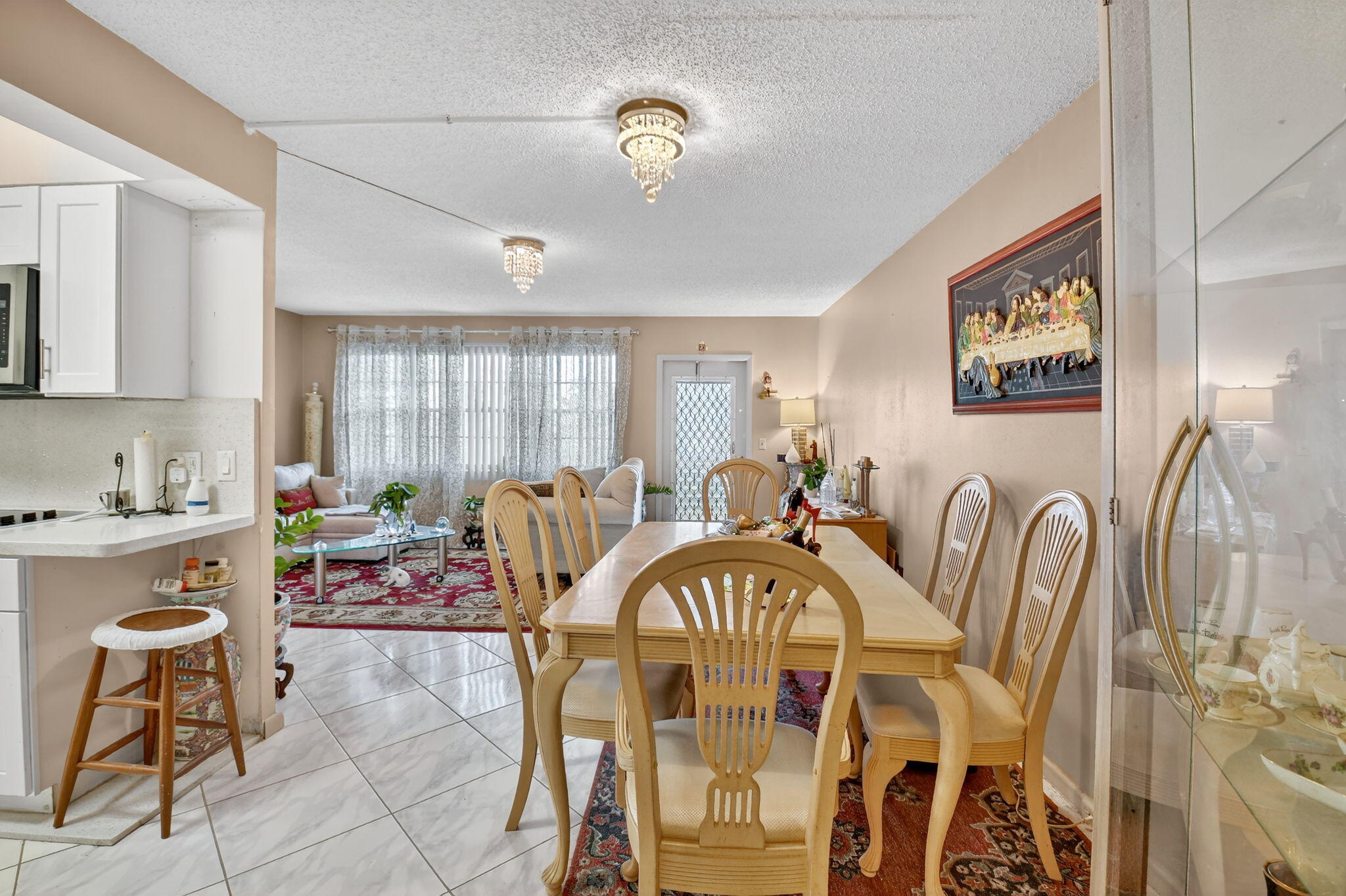 1069 Cornwall East, Unit D Boca Raton, FL 33434 - Photo 5 of 33 11-web-or-mls-DSC_9933