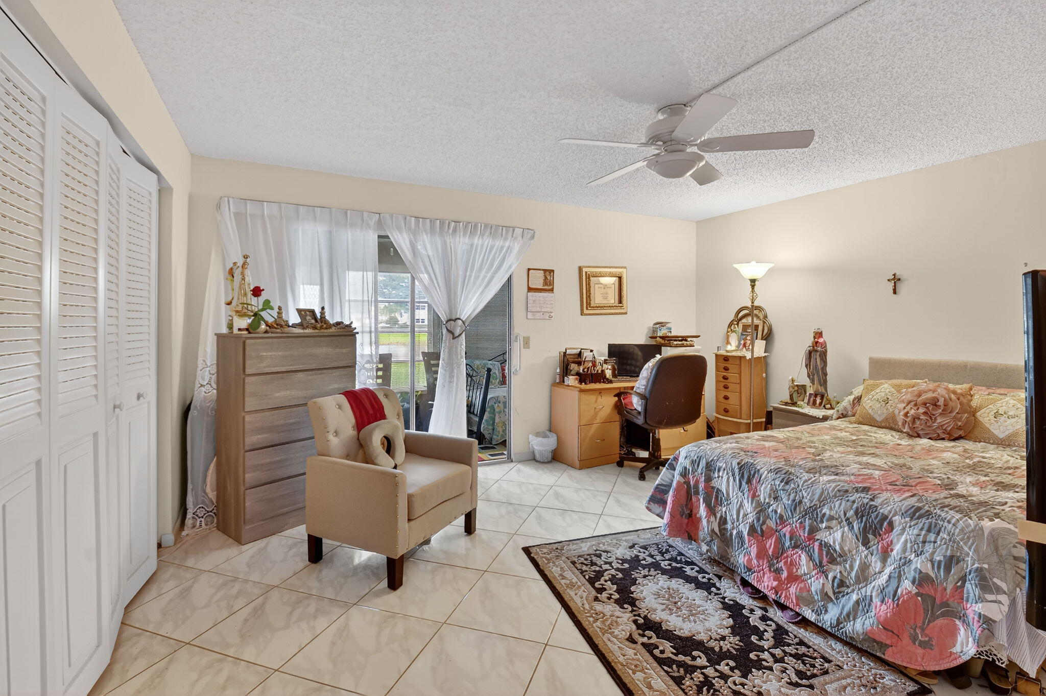 1069 Cornwall East, Unit D Boca Raton, FL 33434 - Photo 10 of 33 18-web-or-mls-DSC_9966
