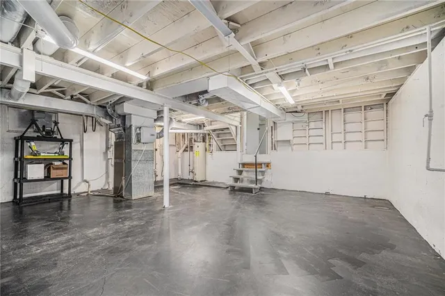 $269,000 | 1603 Northeast 63rd Street, Gladstone, MO 64118