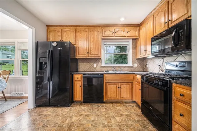 $269,000 | 1603 Northeast 63rd Street, Gladstone, MO 64118