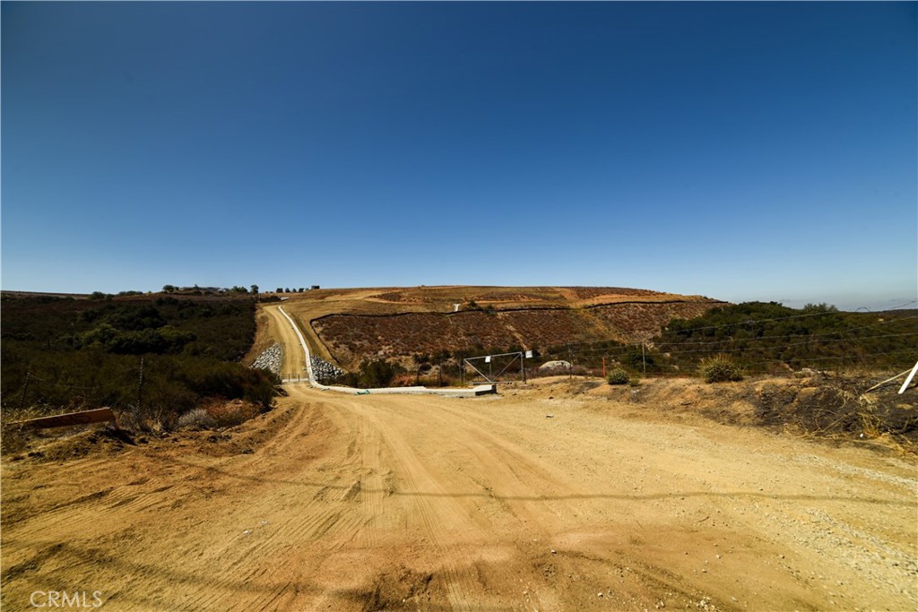 40495 East Benton Road Temecula, CA 92592 - Photo 18 of 45