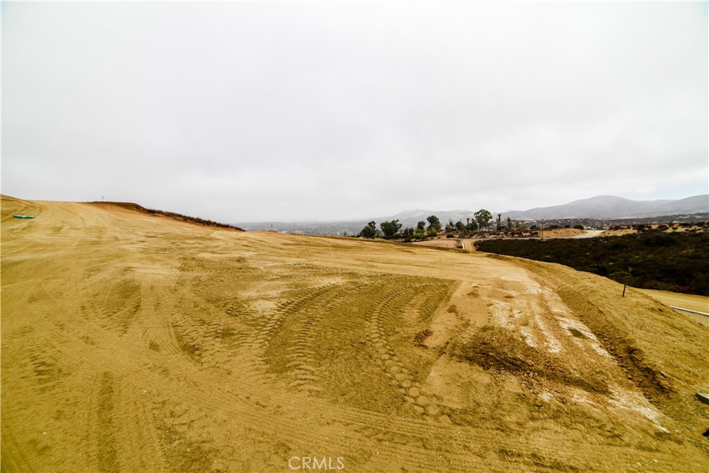 40495 East Benton Road Temecula, CA 92592 - Photo 24 of 45 a view of an ocean