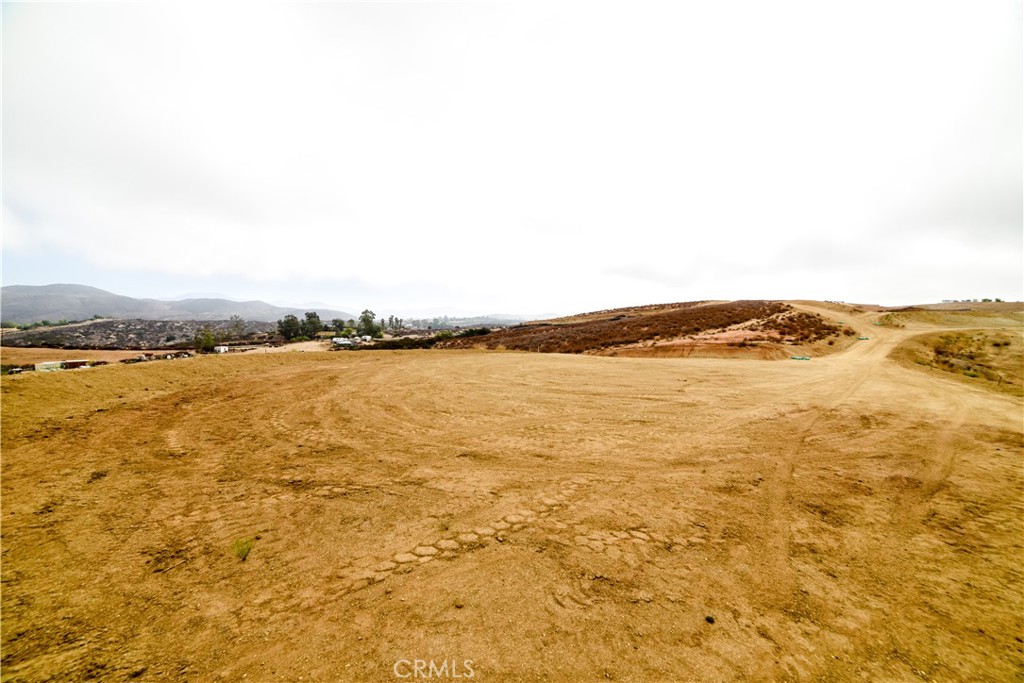 40495 East Benton Road Temecula, CA 92592 - Photo 31 of 45 a view of an ocean