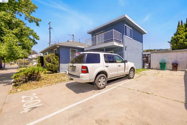 $749,000 | 2504 78th Avenue, Oakland, CA 94605