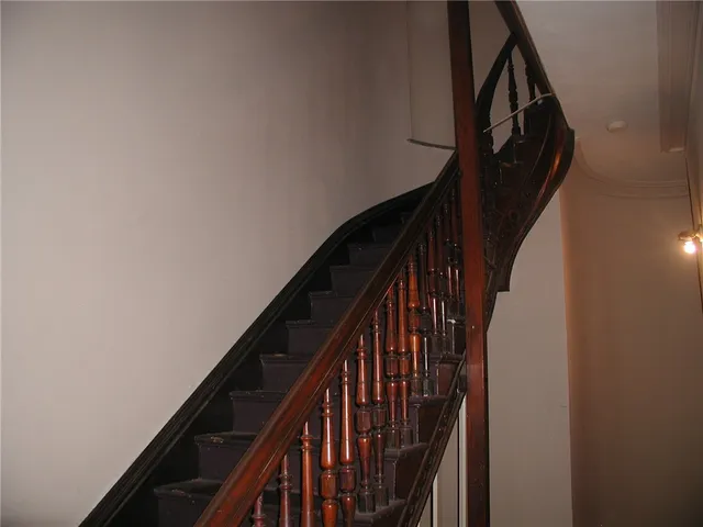 $2,400 | 100 Bowen Street, Unit 3W, Providence, RI 02906