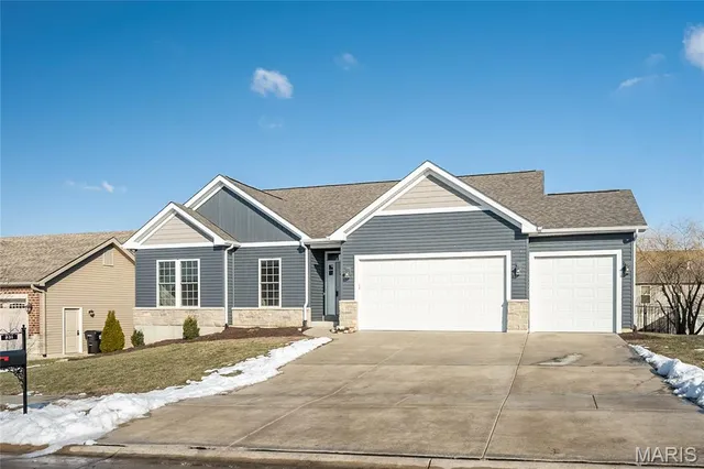 $450,000 | 831 Railway Circle, Wentzville, MO 63385