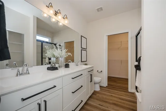 $450,000 | 831 Railway Circle, Wentzville, MO 63385