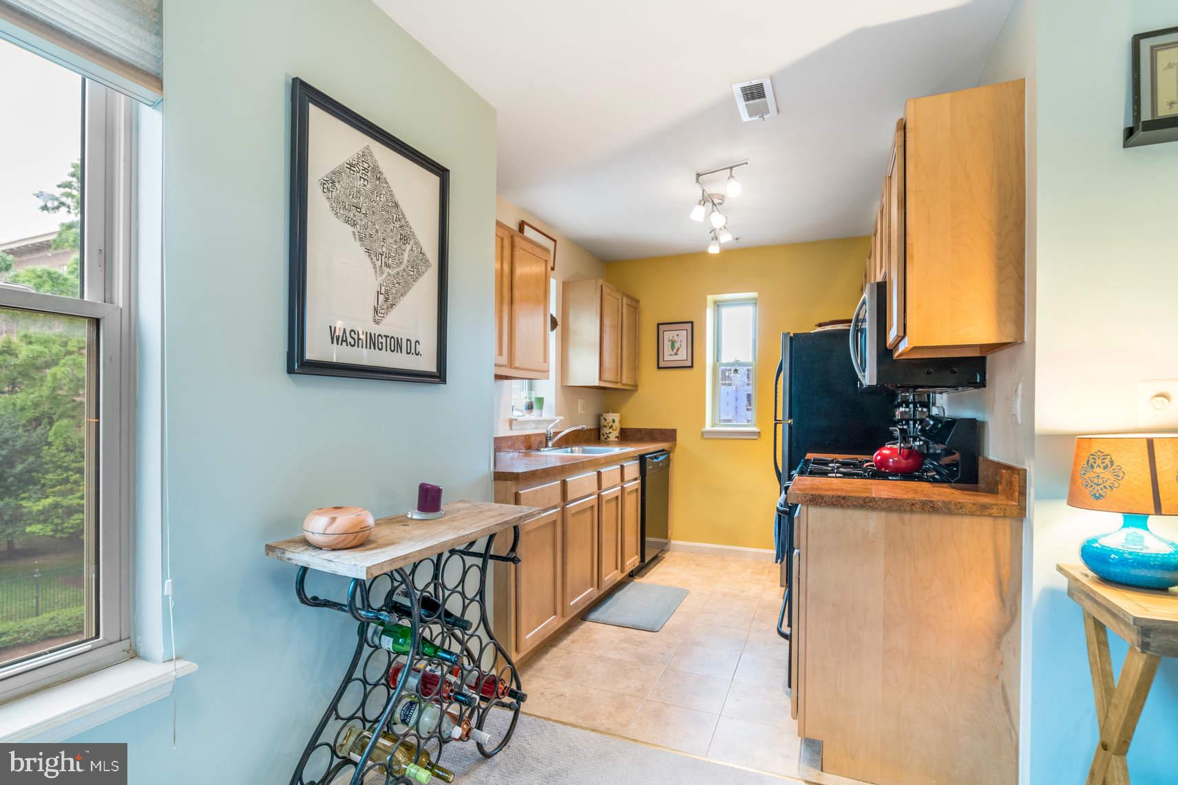 1343 Clifton Street Northwest, Unit 302 Washington, DC 20009 - Photo 2 of 11 Kitchen