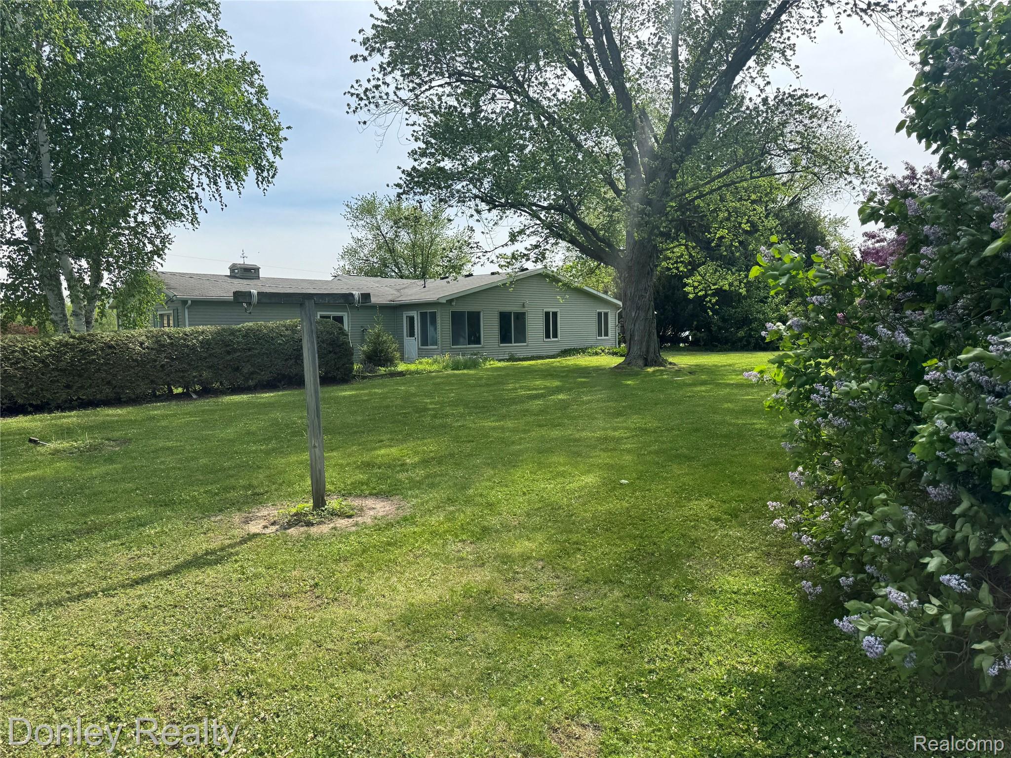 2100 Sanilac Road Sandusky, MI 48471 - Photo 33 of 36 View of green lawn