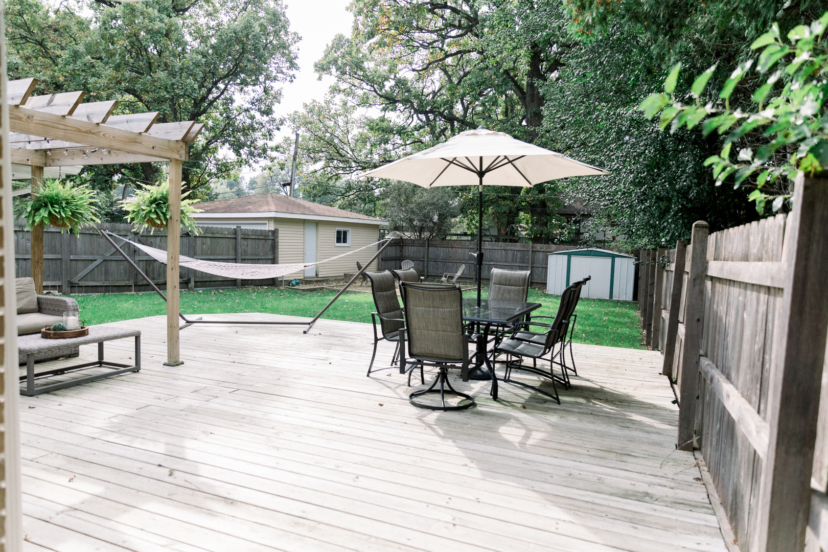 2119 Fairfield Road Lindenhurst, IL 60046 - Photo 21 of 22 a view of a house with backyard and sitting area