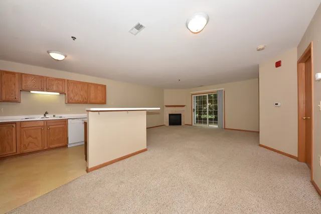 $160,000 | 3243 South 92nd Street, Unit 111, Milwaukee, WI 53227