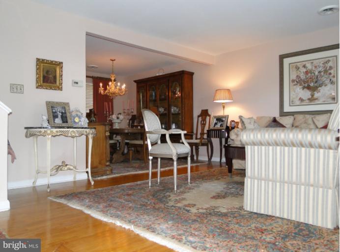 8404 Coco Road Rosedale, MD 21237 - Photo 3 of 17 Living Room