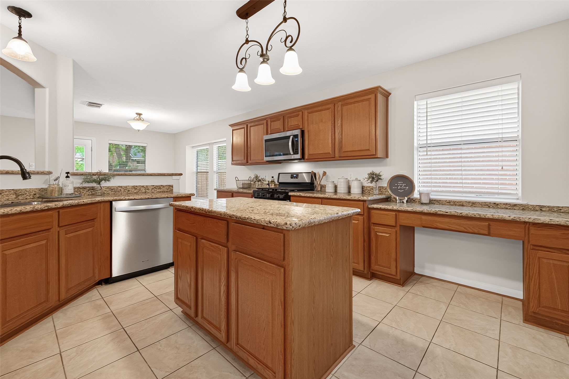 21411 Delridge Lane Spring, TX 77388 - Photo 15 of 35