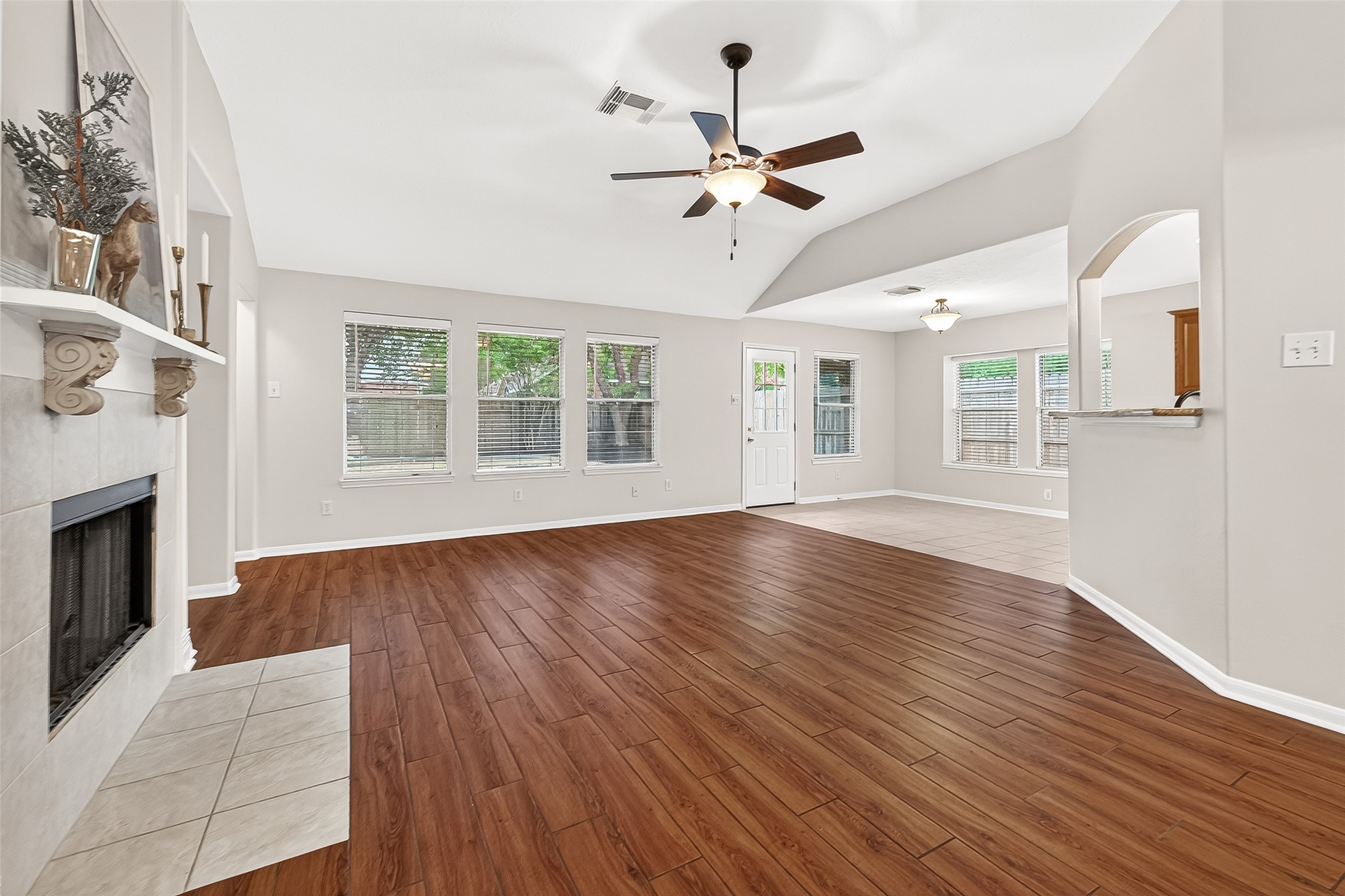 21411 Delridge Lane Spring, TX 77388 - Photo 4 of 35