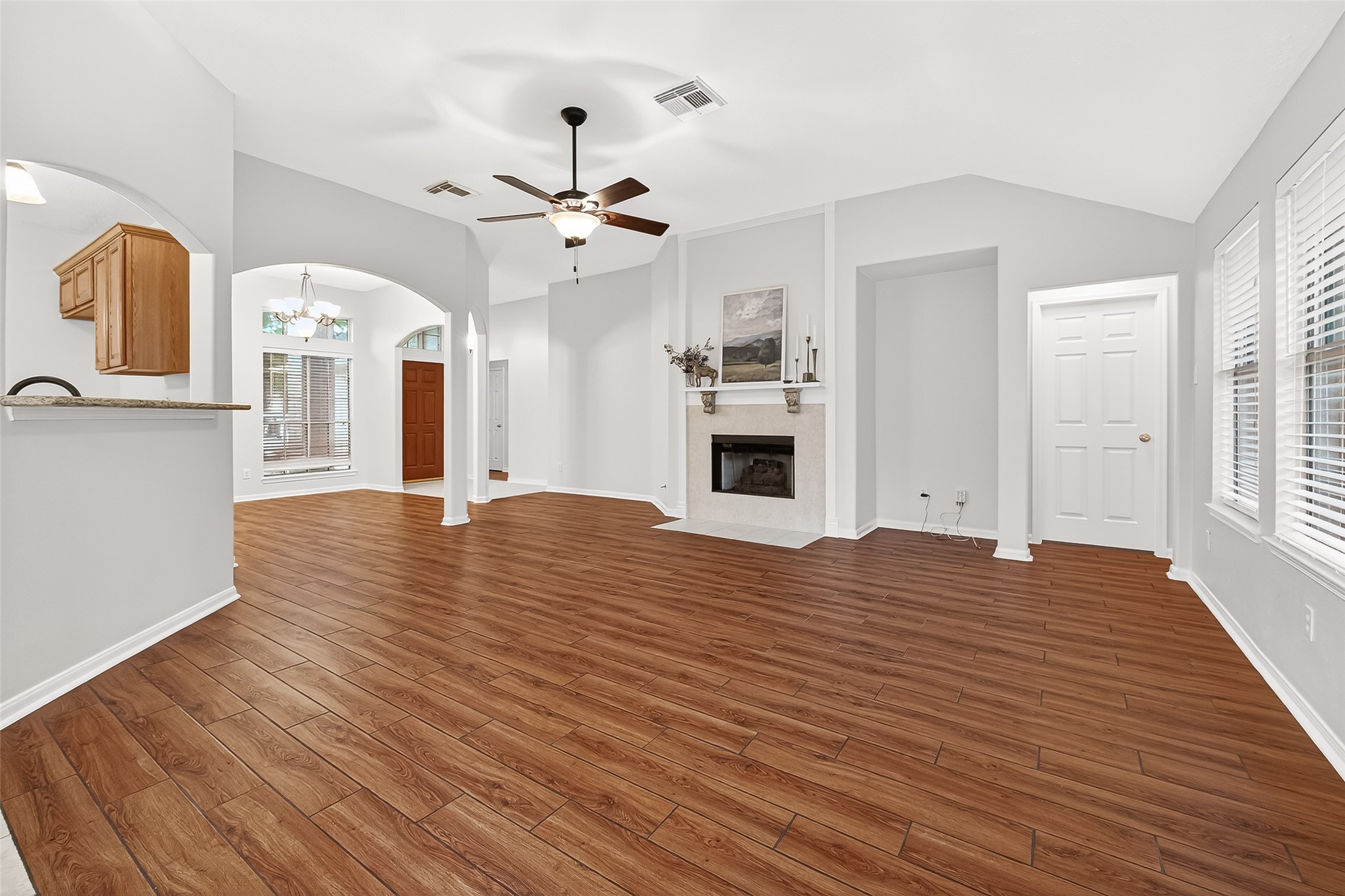21411 Delridge Lane Spring, TX 77388 - Photo 5 of 35