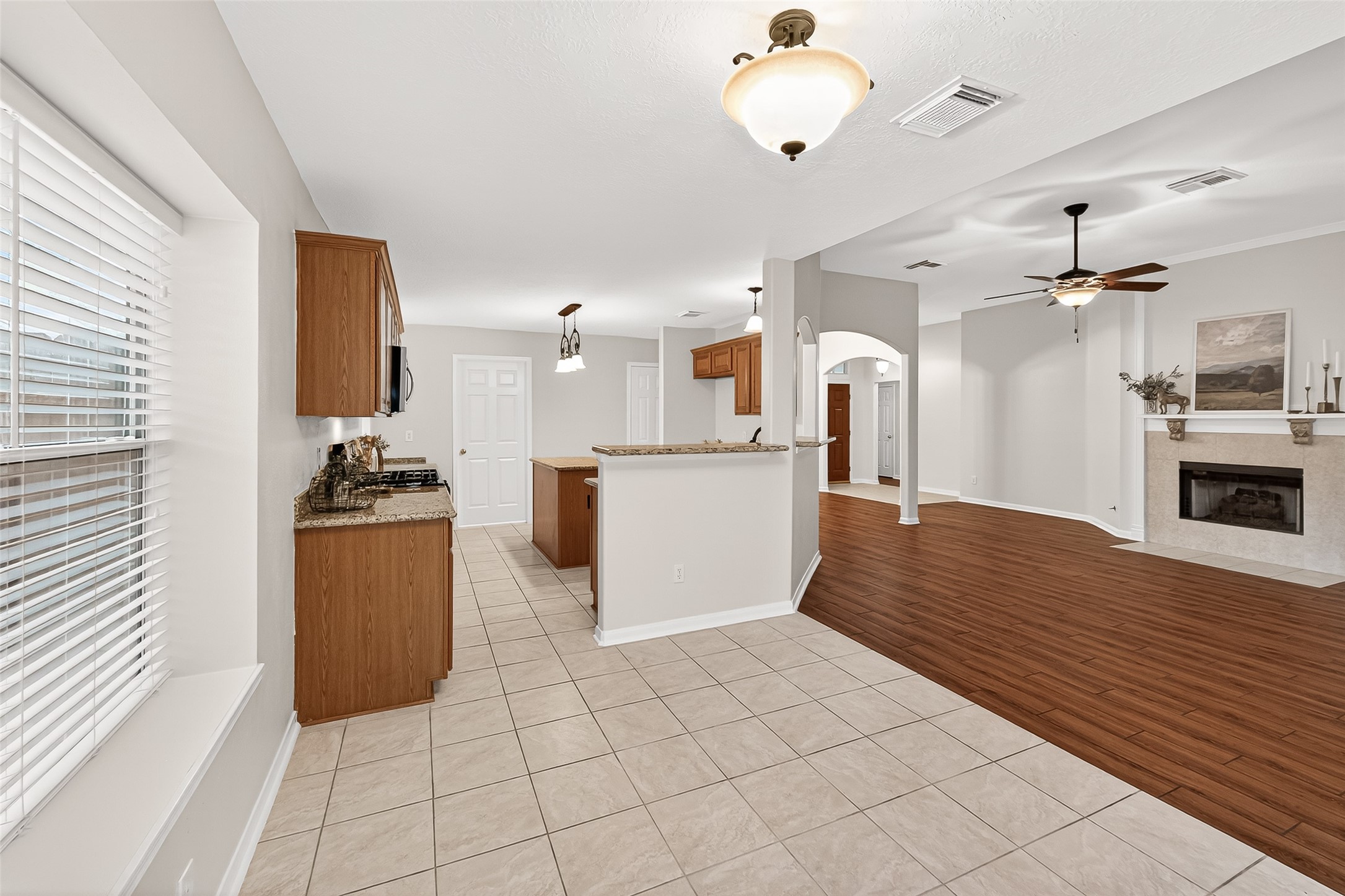 21411 Delridge Lane Spring, TX 77388 - Photo 9 of 35