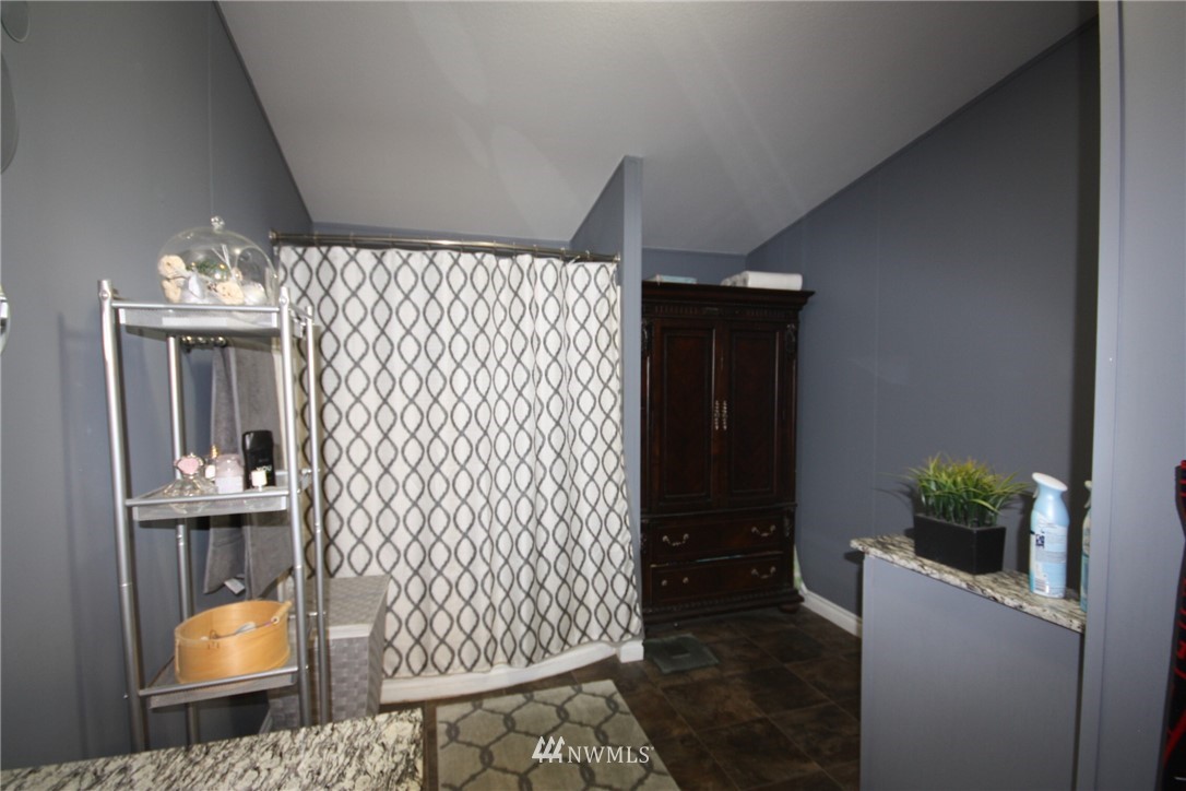 6169 Shamrock Road Maple Falls, WA 98266 - Photo 16 of 25 Gallery Image 16