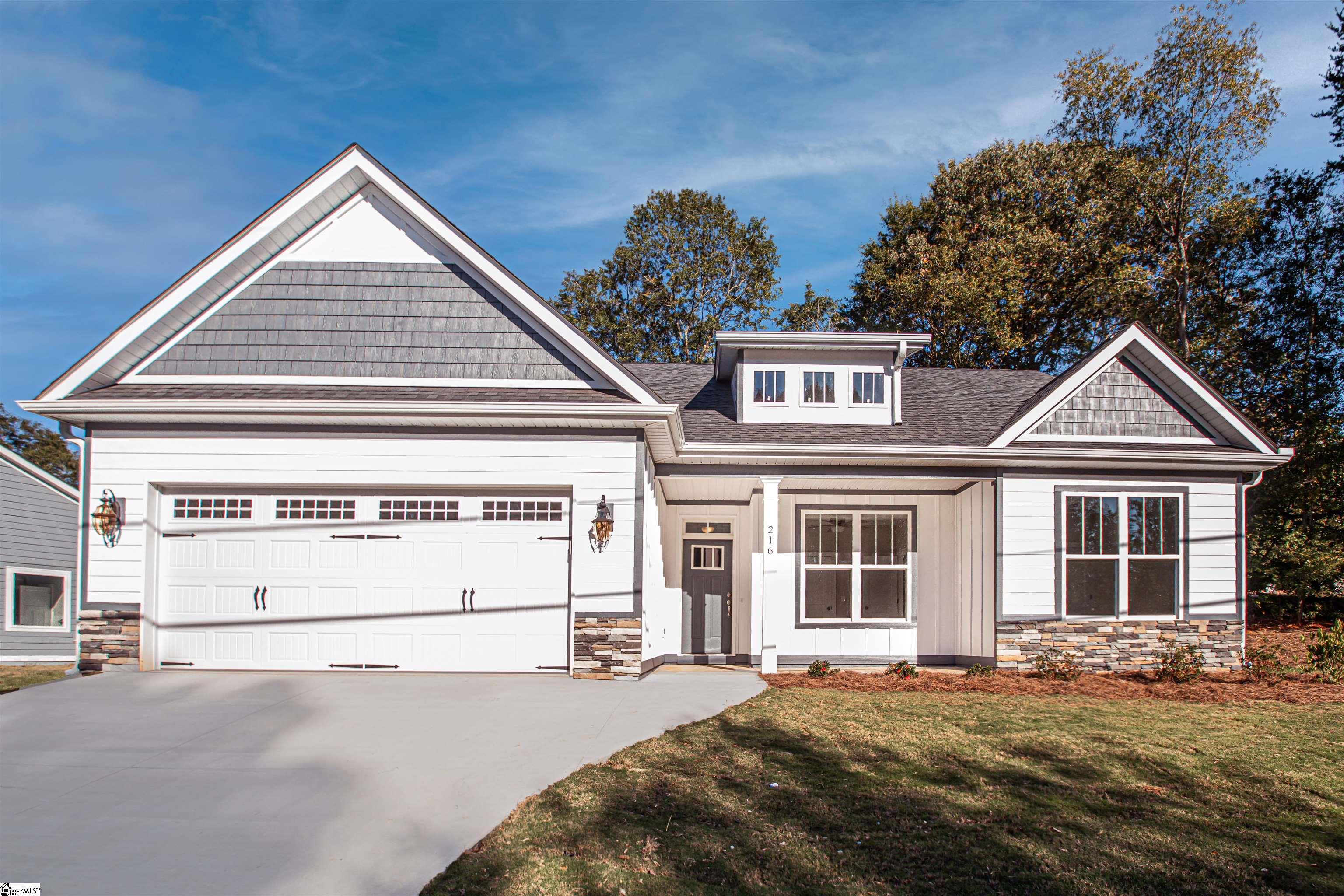 216 Plantation Road Greenville, SC 29605 - Photo 1 of 35 Gallery Image 1