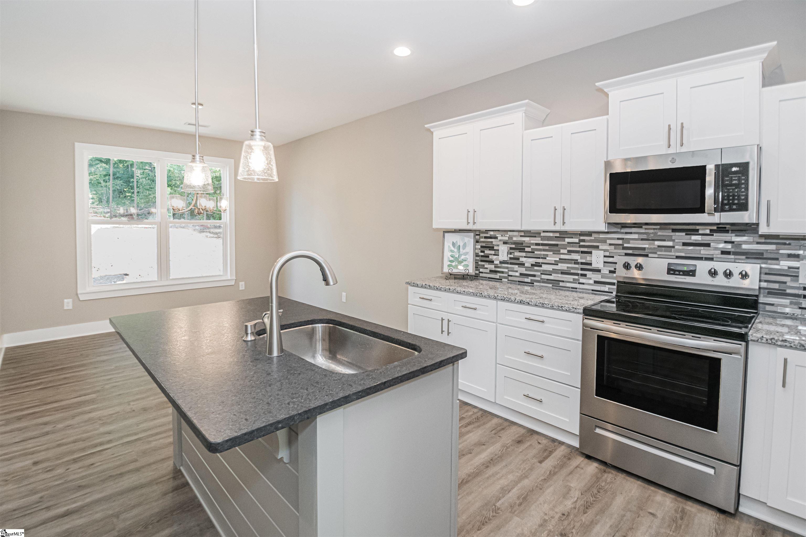 216 Plantation Road Greenville, SC 29605 - Photo 11 of 35 Gallery Image 11