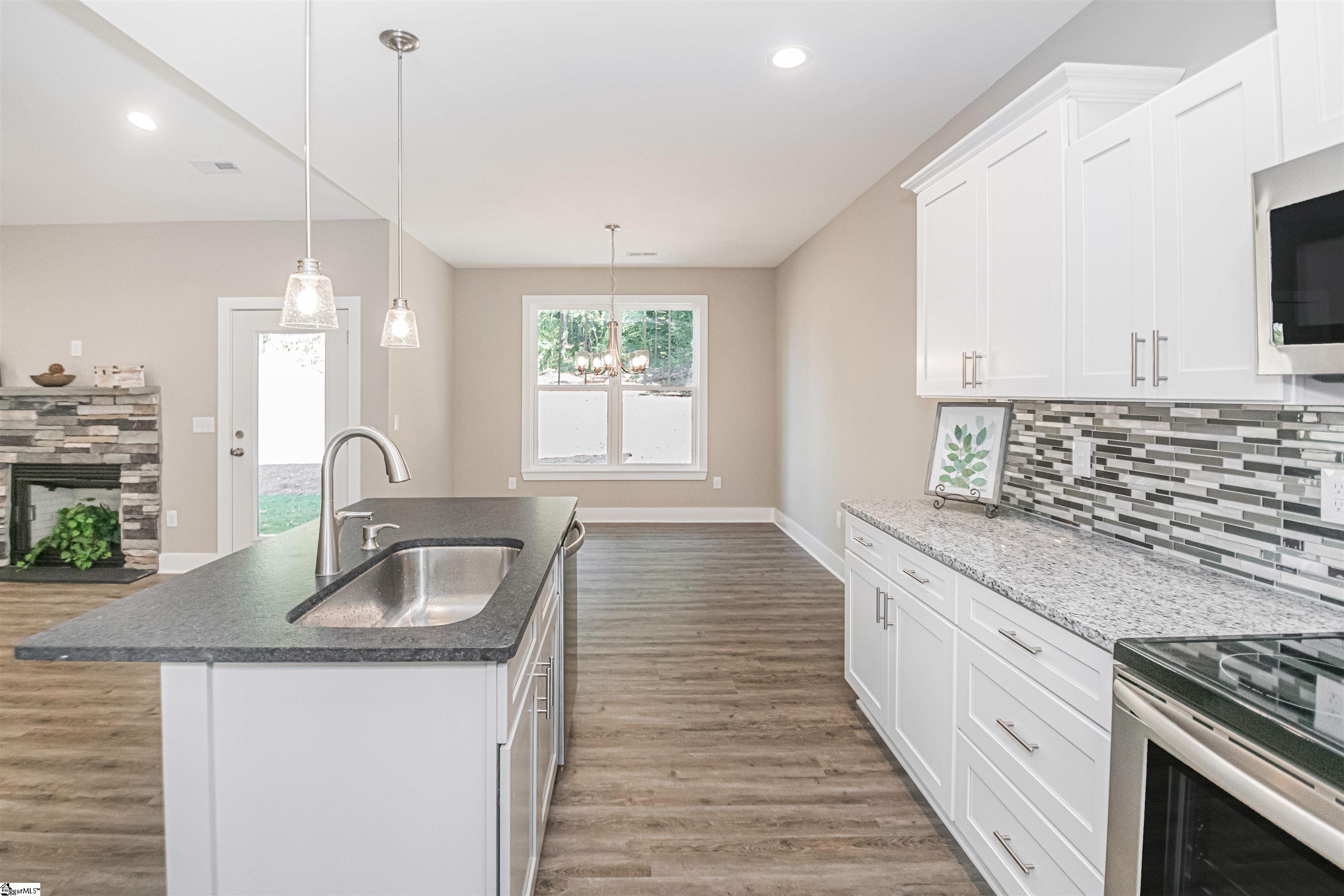 216 Plantation Road Greenville, SC 29605 - Photo 12 of 35 Gallery Image 12