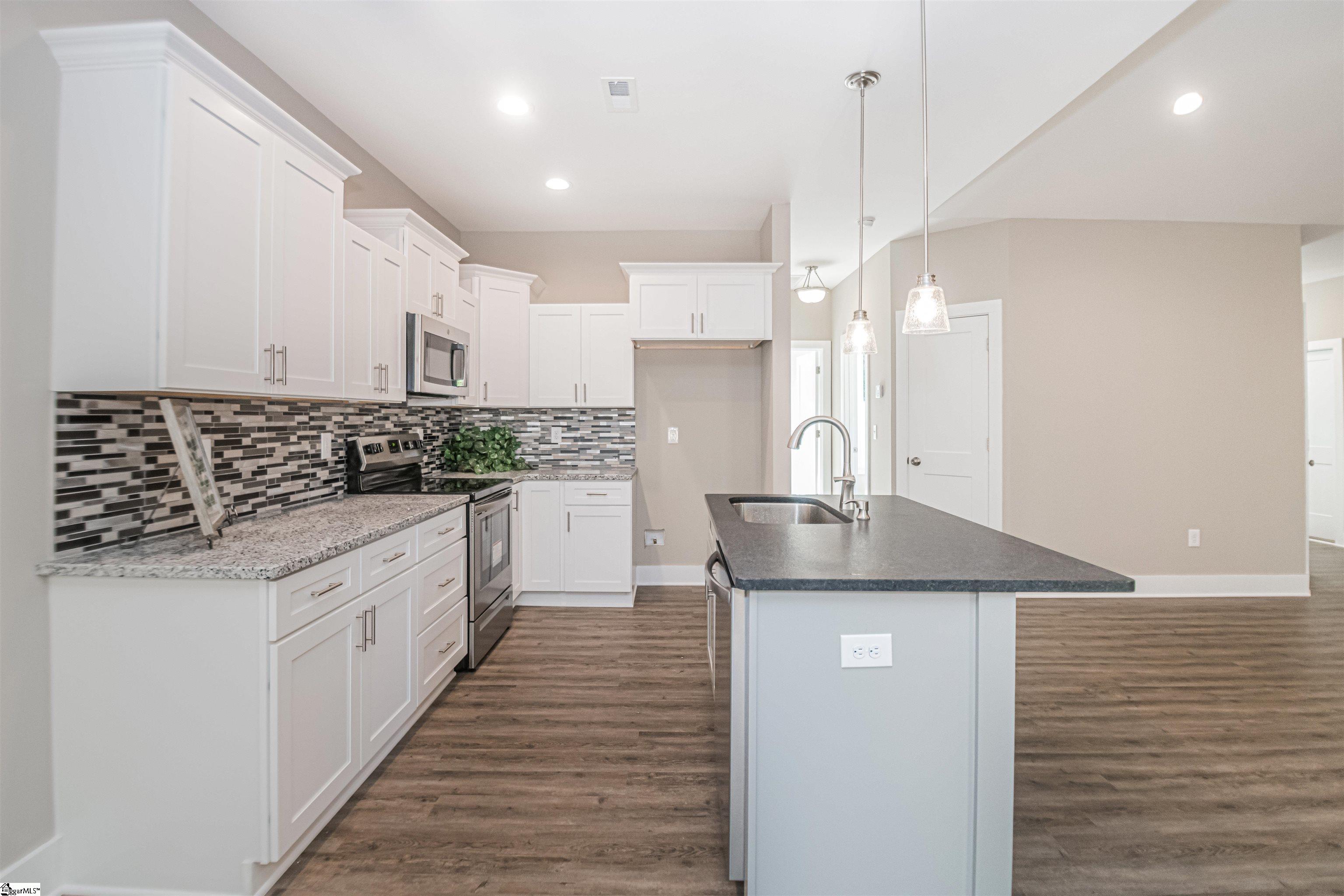 216 Plantation Road Greenville, SC 29605 - Photo 13 of 35 Gallery Image 13