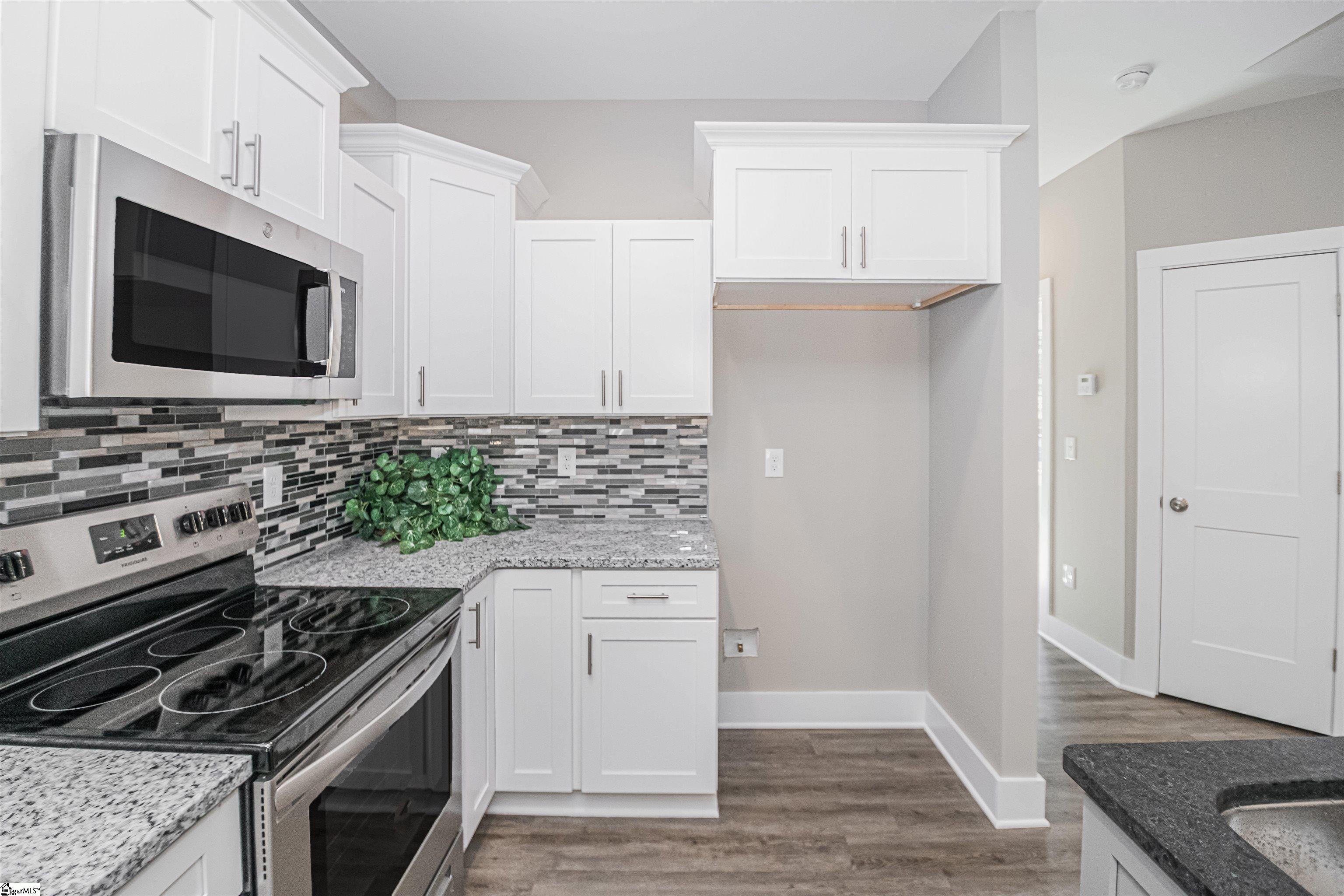 216 Plantation Road Greenville, SC 29605 - Photo 16 of 35 Gallery Image 16