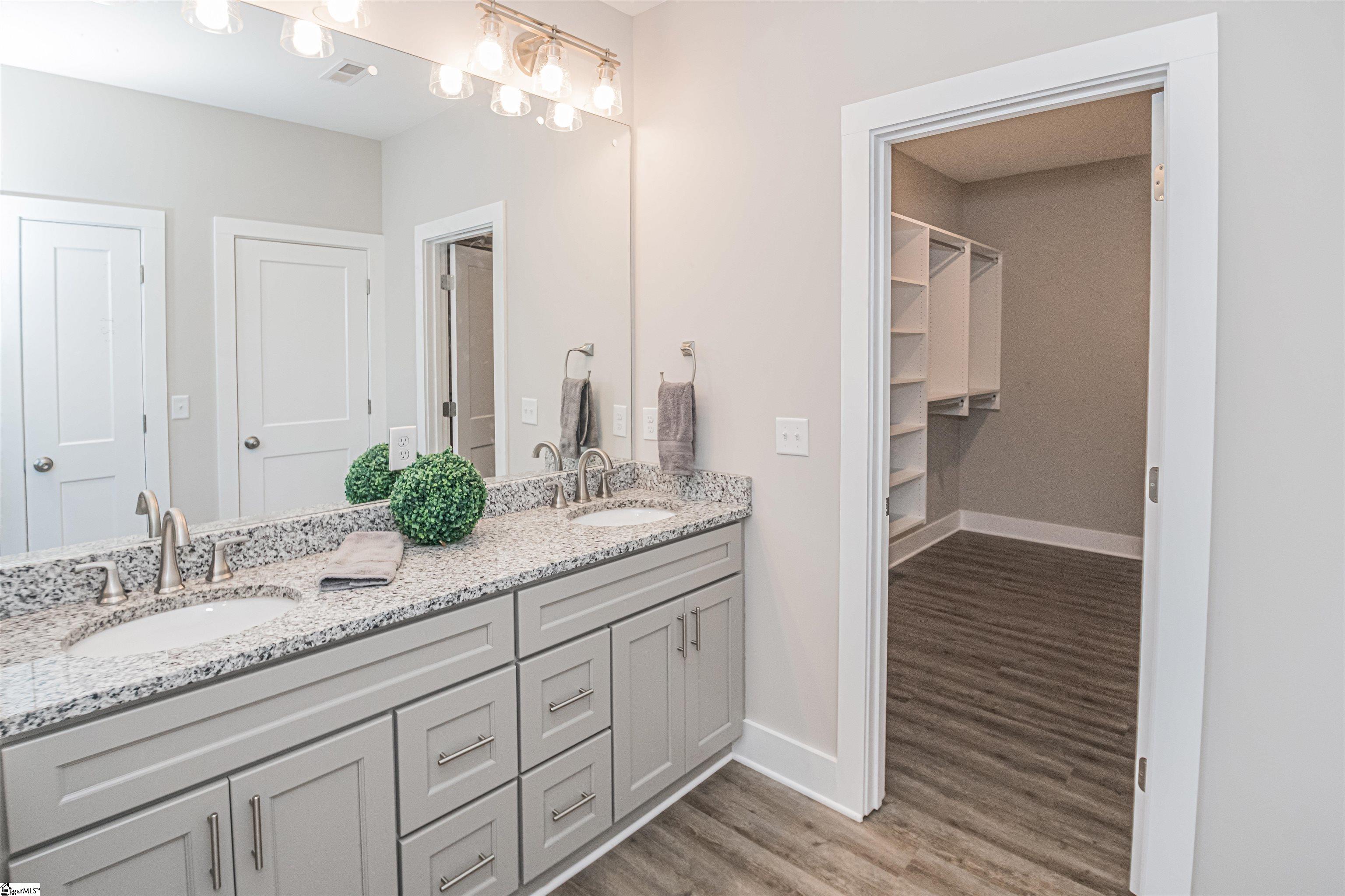 216 Plantation Road Greenville, SC 29605 - Photo 23 of 35 Gallery Image 23