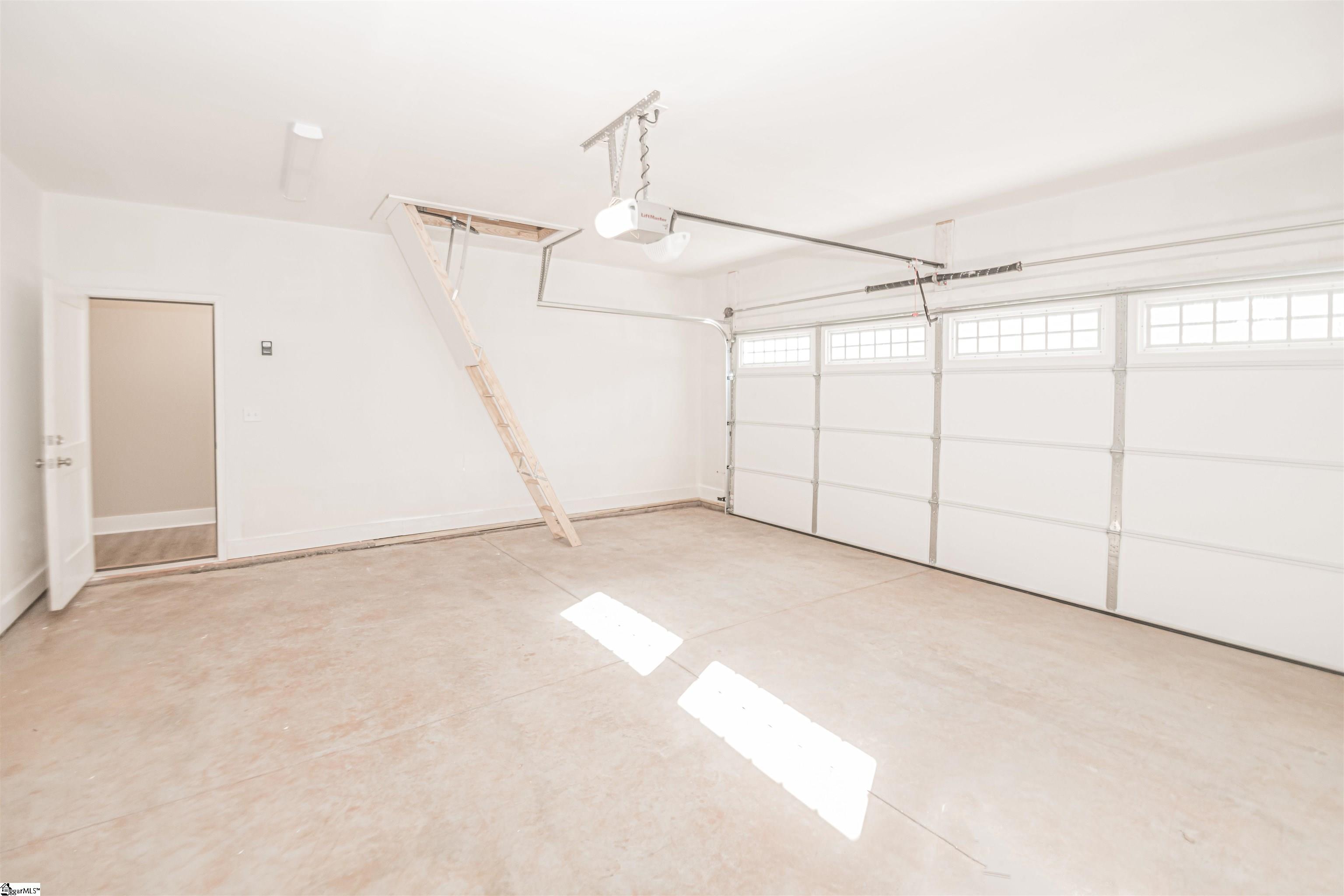 216 Plantation Road Greenville, SC 29605 - Photo 33 of 35 Gallery Image 33