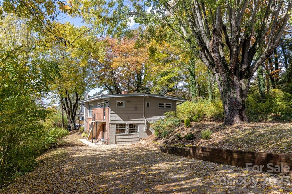 70 Longview Road Asheville, NC 28806 - Photo 1 of 35 Gallery Image 1