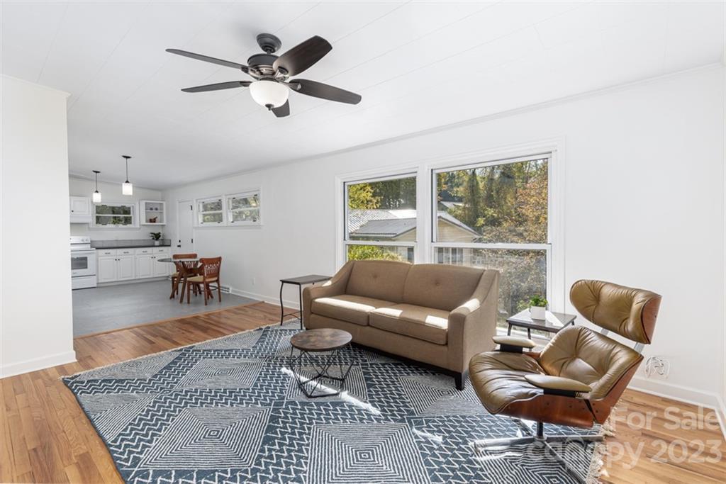 70 Longview Road Asheville, NC 28806 - Photo 4 of 35 Gallery Image 4