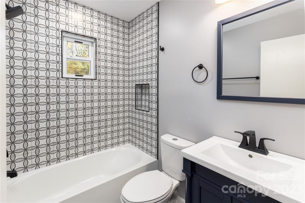 70 Longview Road Asheville, NC 28806 - Photo 8 of 35 Gallery Image 8
