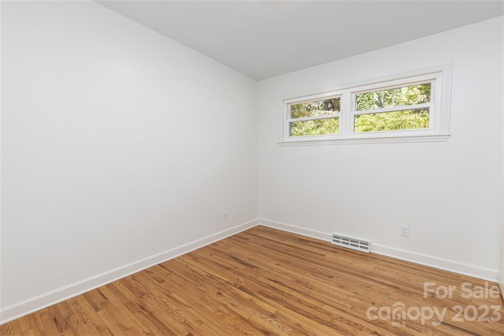 70 Longview Road Asheville, NC 28806 - Photo 9 of 35 Gallery Image 9