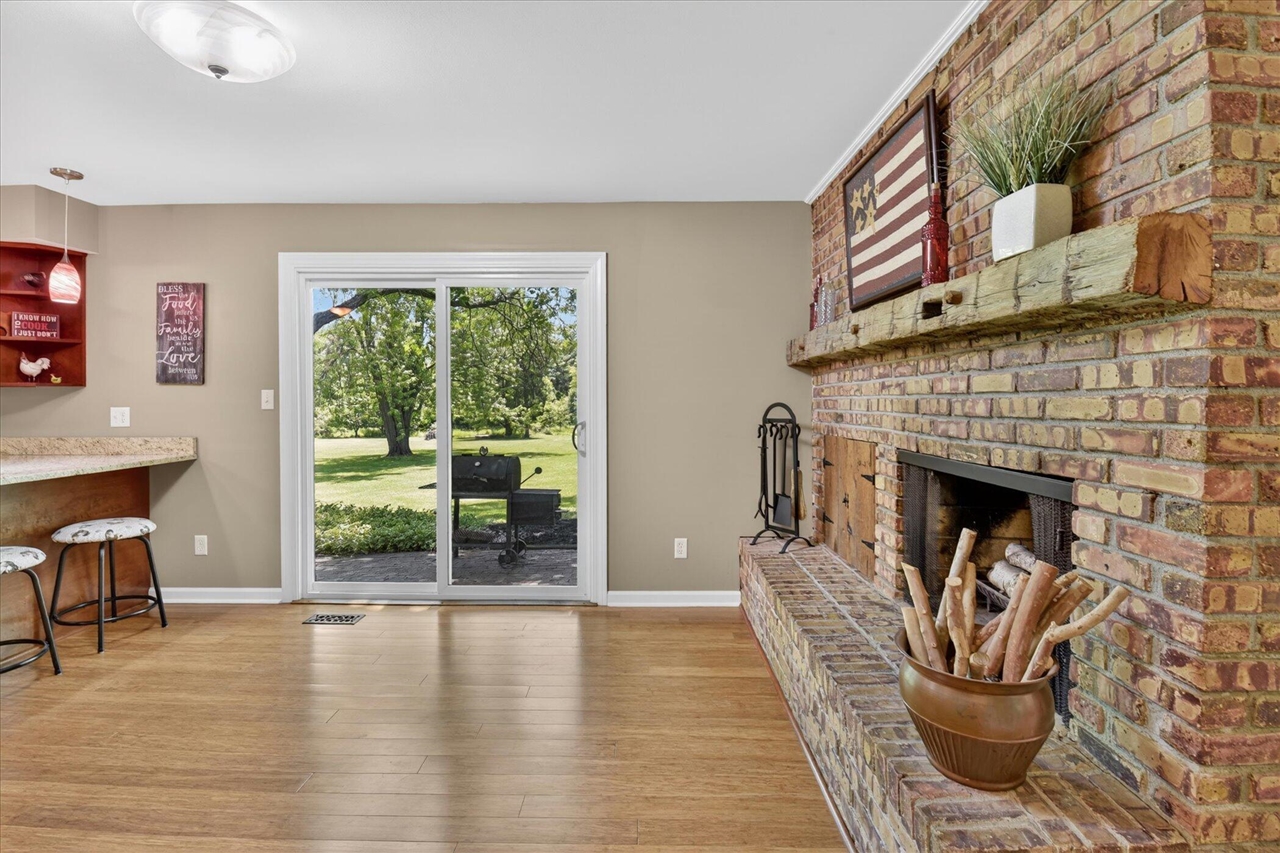 48377 Gyde Road Canton, MI 48187 - Photo 22 of 96