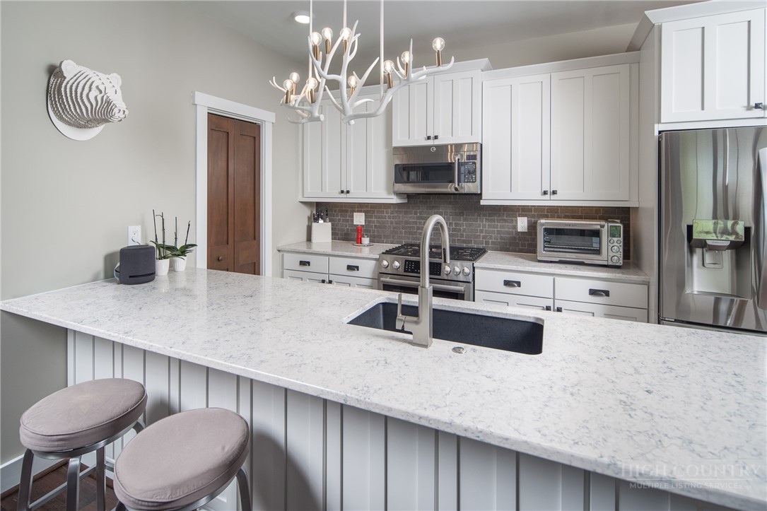 198 Ramblestone Terrace, Unit 202 Boone, NC 28607 - Photo 5 of 49
